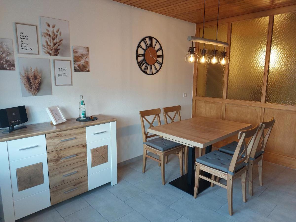 Moderne Ferienwohnung - Neu Renoviert - Ruhige Lage Waldachtal Extérieur photo