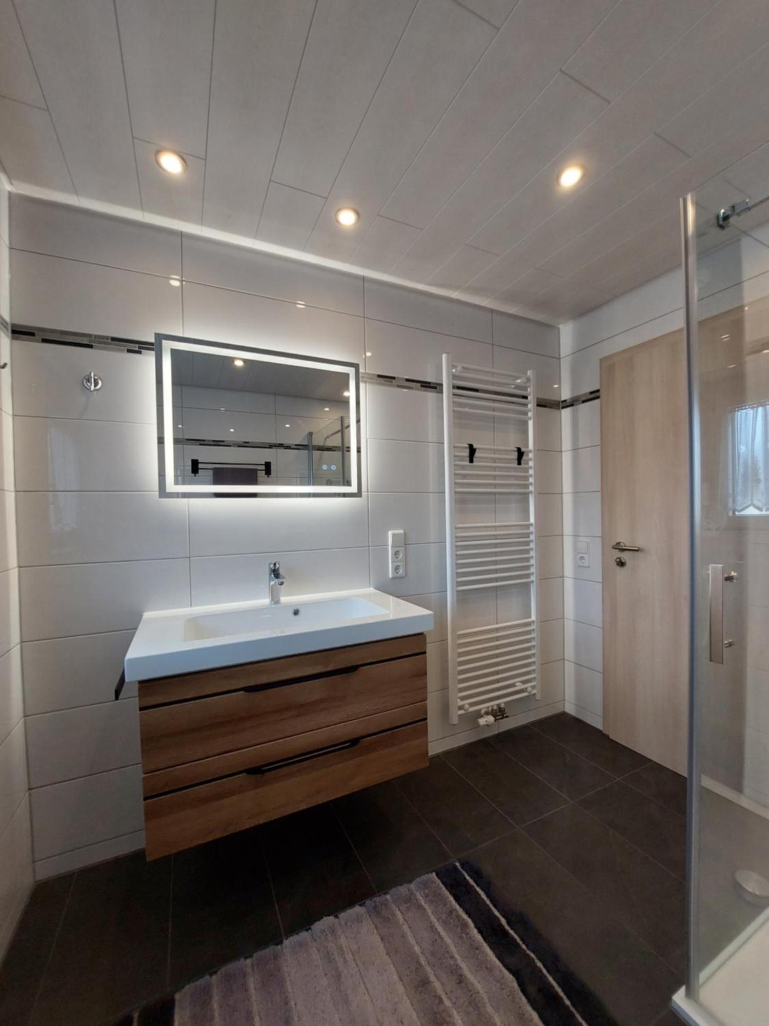 Moderne Ferienwohnung - Neu Renoviert - Ruhige Lage Waldachtal Extérieur photo
